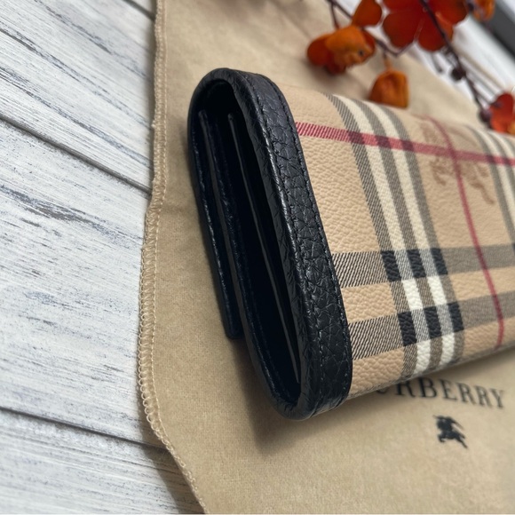 NWOT⚜️ Burberry Haymarket Check Molly Wallet - Picture 8 of 9